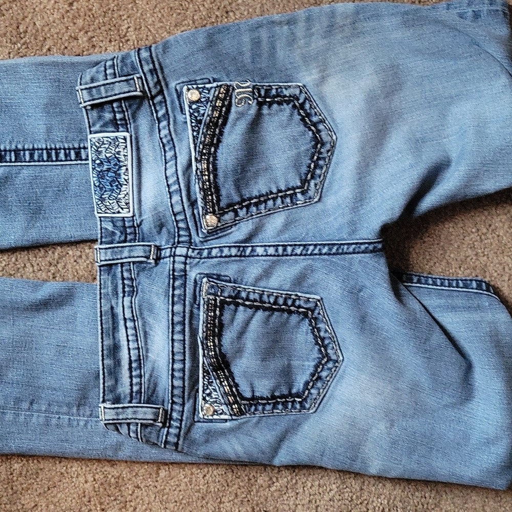 Jeans - Picture 2 of 3